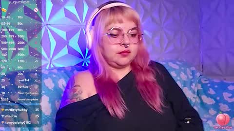 Gina George online show from 03-12-26, 01:23