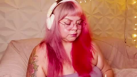 Snapshot of satyn_doll chatting on 07-22-26, 11:40 Gina George online show from 07-22-26, 11:40