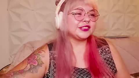 Snapshot of satyn_doll chatting on 07-30-26, 12:09 Gina George online show from 07-30-26, 12:09