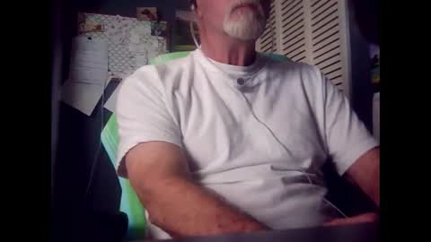 satyr64 online show from 04-18-26, 02:32