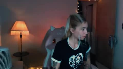 Snapshot of saucy_jenn1 chatting on 01-24-25, 02:28 I AM JENN  online show from 01-24-25, 02:28