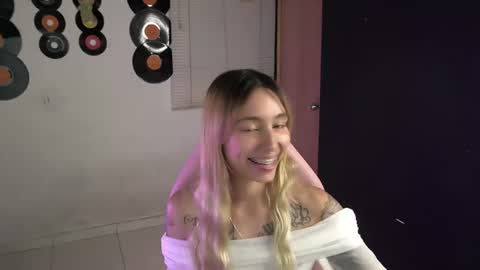 Snapshot of saucy_jenn1 chatting on 07-11-26, 02:36 I AM JENN online show from 07-11-26, 02:36