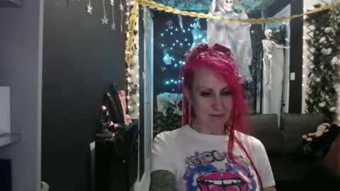 SaucySky online show from 10-21-25, 09:26