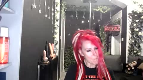 SaucySky online show from 04-01-26, 09:34