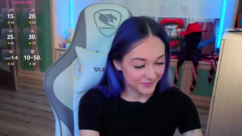 Ariel online show from 10-25-25, 05:04