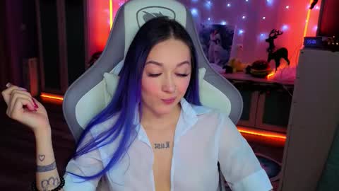 Snapshot of savage_lust_ chatting on 01-09-26, 03:20 Ariel online show from 01-09-26, 03:20