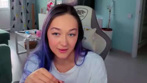 Snapshot of savage_lust_ chatting on 02-25-26, 03:05 Ariel online show from 02-25-26, 03:05