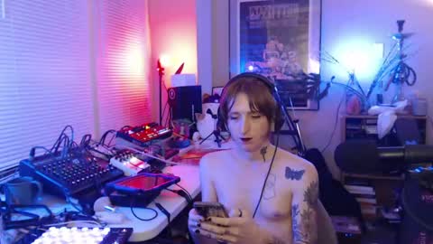 savagewaves online show from 04-21-26, 01:42