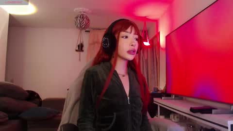 Savannaredhair 33 Angelebony33 online show from 11-12-25, 02:45