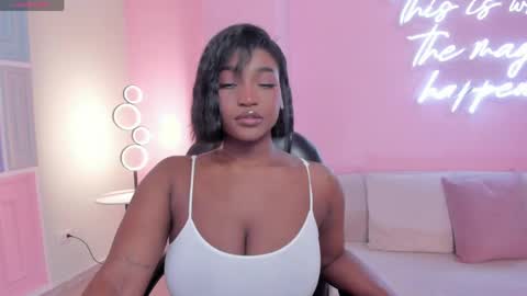 S a v a n n a h  online show from 04-17-26, 12:52