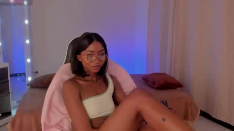 Savannahwildee online show from 02-06-25, 05:40