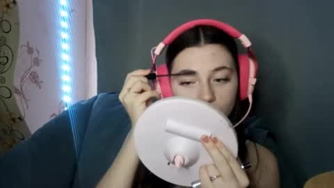 Sophie online show from 10-30-25, 03:13