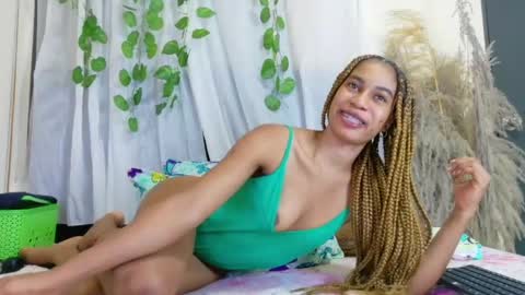Snapshot of savory_pussy18 chatting on 05-20-26, 09:10 savory_pussy18 online show from 05-20-26, 09:10