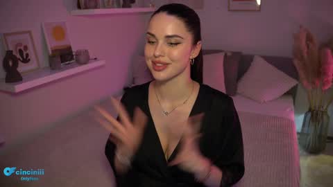 Naomi online show from 02-12-25, 10:37