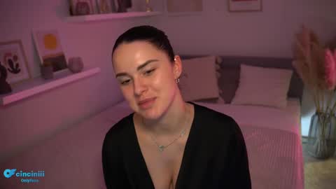 Naomi online show from 02-27-25, 07:47