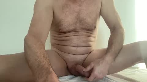 Snapshot of sawacrash chatting on 03-10-25, 12:26 sawacrash online show from 03-10-25, 12:26