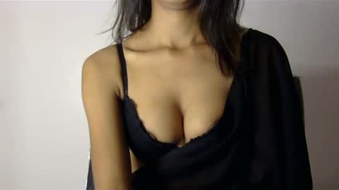 Snapshot of saxee_love chatting on 12-27-24, 08:28 saxee online show from 12-27-24, 08:28