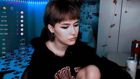 pronoun she. name Mary. age 21. online show from 02-27-25, 02:43