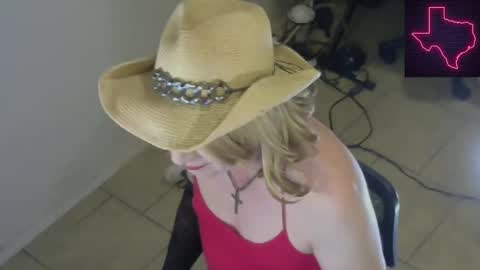 Cait or Caitlin online show from 02-25-25, 05:41