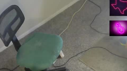 Snapshot of sayhicaitcd chatting on 12-19-25, 07:48 Cait or Caitlin online show from 12-19-25, 07:48