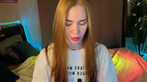 Kira  GMT 7 Mon Thu-Sun  0800am-0200pm  online show from 04-10-26, 09:25