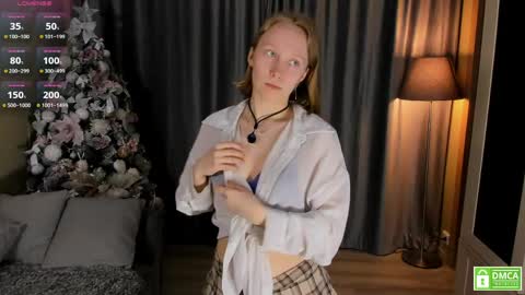 Snapshot of sayllis chatting on 05-18-26, 05:52 Ellis 3 online show from 05-18-26, 05:52
