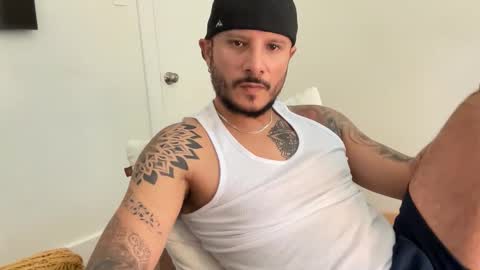 Snapshot of sbm84 chatting on 03-11-26, 05:52 sbm84 online show from 03-11-26, 05:52