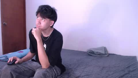 Snapshot of sc_andre chatting on 12-15-25, 08:24 Sc andre online show from 12-15-25, 08:24