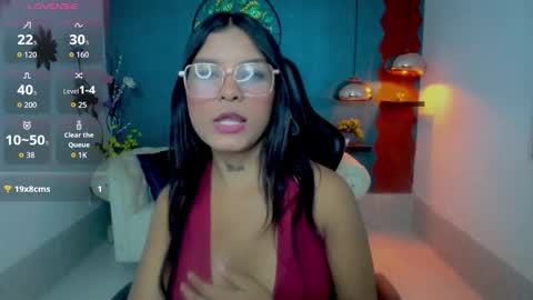 Snapshot of scandarkmarie chatting on 11-15-25, 11:54 Marie online show from 11-15-25, 11:54