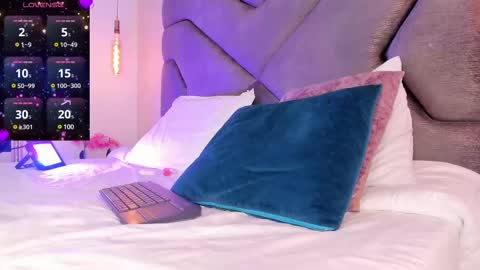 Scarlett online show from 02-18-25, 01:54