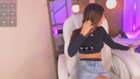 Snapshot of scarleett_johansson chatting on 02-07-26, 07:39 Scarlett online show from 02-07-26, 07:39