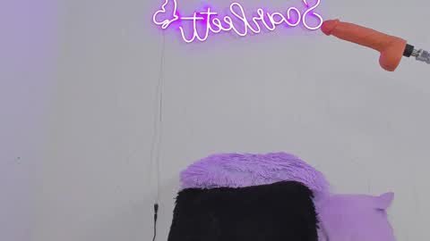 Snapshot of scarleett_jones chatting on 03-06-25, 04:08 scarleett jones online show from 03-06-25, 04:08