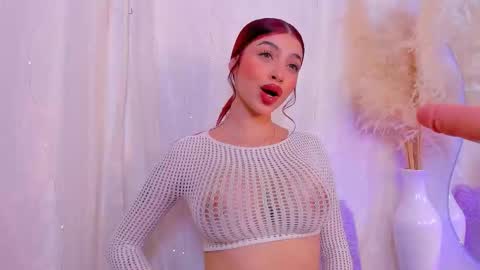 Snapshot of scarleett_jones chatting on 11-15-25, 09:21 scarleett jones online show from 11-15-25, 09:21