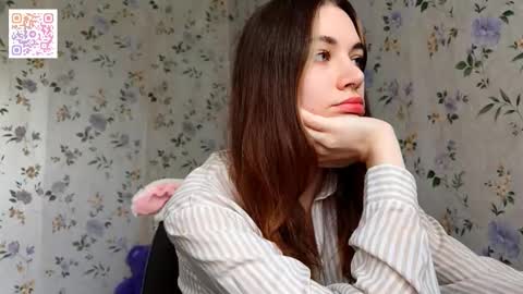 Snapshot of scarlet1flowers chatting on 11-05-25, 09:53 Kira online show from 11-05-25, 09:53