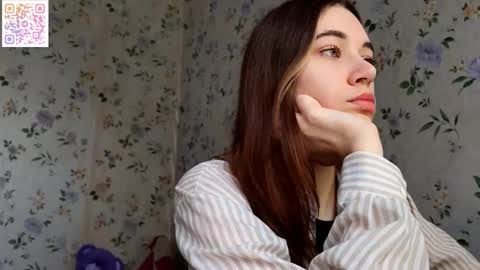 Snapshot of scarlet1flowers chatting on 11-06-25, 09:54 Kira online show from 11-06-25, 09:54