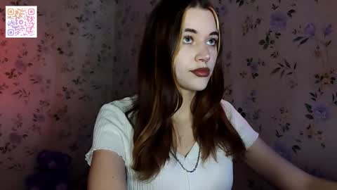 Snapshot of scarlet1flowers chatting on 11-12-25, 03:12 Kira online show from 11-12-25, 03:12