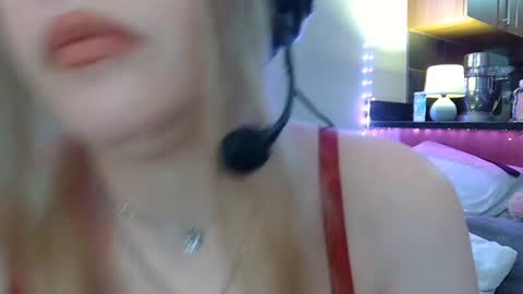 Snapshot of scarlet_carnal chatting on 02-15-25, 10:31 Scarlet Carnal - online show from 02-15-25, 10:31