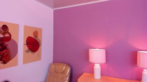 Scarlet Edwars online show from 03-04-25, 12:12