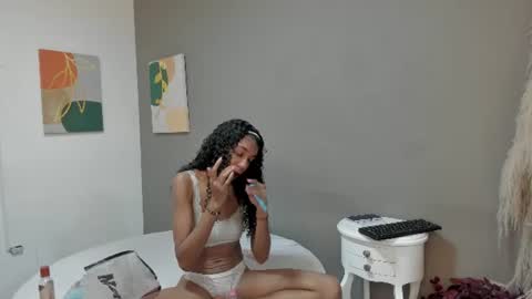 Snapshot of scarlet_glow chatting on 07-20-26, 04:42 Scarlete online show from 07-20-26, 04:42