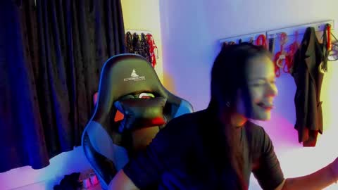 scarlet taylor kennedy online show from 09-09-25, 08:08