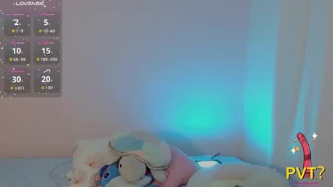 Scarlet  online show from 09-19-25, 04:03