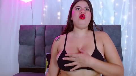 Snapshot of scarlet_sexy12 chatting on 05-30-26, 02:25 scarlet_sexy12 online show from 05-30-26, 02:25