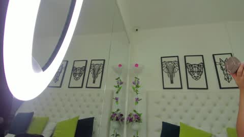 Snapshot of scarlet_stan22 chatting on 01-09-25, 11:14 Isa online show from 01-09-25, 11:14