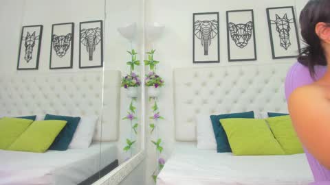 Snapshot of scarlet_stan22 chatting on 03-01-25, 10:45 Isa online show from 03-01-25, 10:45