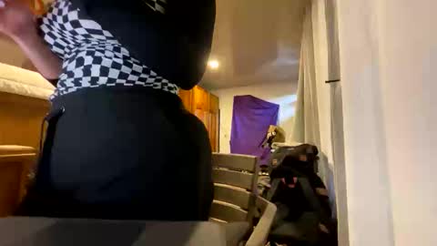 scarlet whisper online show from 03-30-26, 10:00