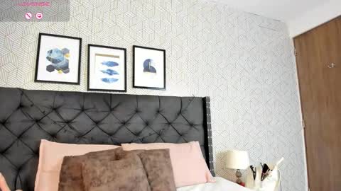 Scarlet online show from 03-08-26, 02:15