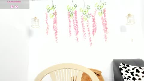 Snapshot of scarletbaker__ chatting on 05-13-26, 12:57 Scarlet online show from 05-13-26, 12:57