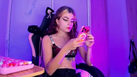 Scarlet online show from 08-01-26, 12:21
