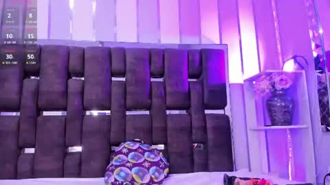 Snapshot of scarletblondie chatting on 07-30-26, 02:05 Scarlett online show from 07-30-26, 02:05