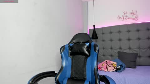 scarlet online show from 05-22-26, 03:57